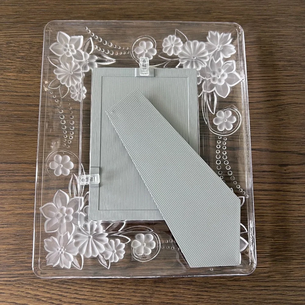 New Handcrafted Crystal Garden Flower Wedding Picture Frame 4.5 x 6.5 Made Japan